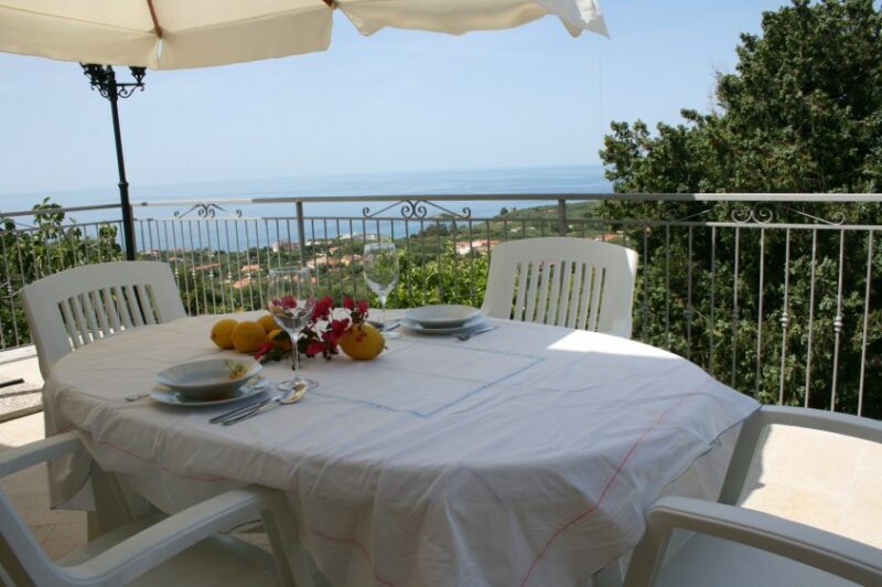 Villa Karillos con Piscina a Marina di Camerota