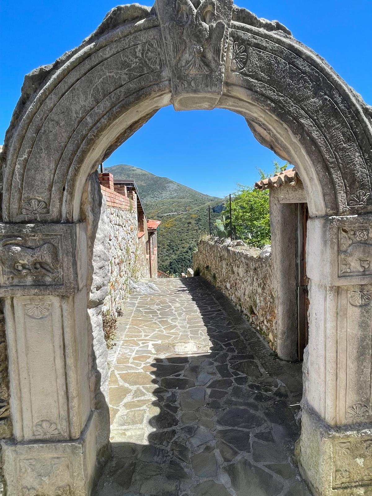 Porta di Suso Camerota